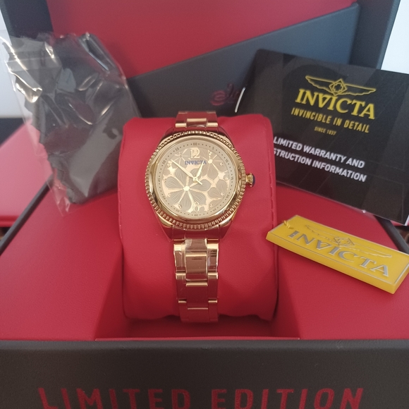 Women invicta watch